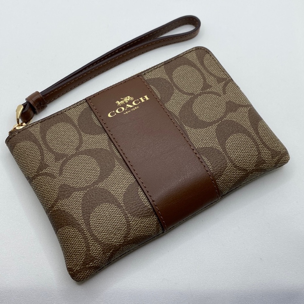 Coach wallet! New. Elegant. Sexy